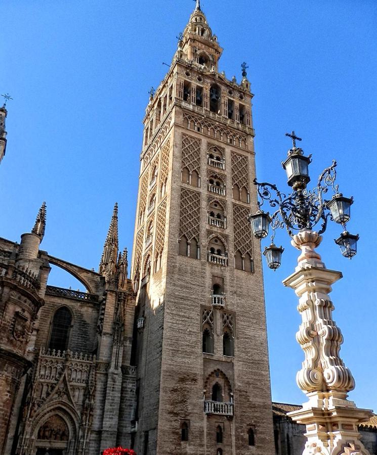 180 Home Goyeneta Luxury Sevilla Bagian luar foto