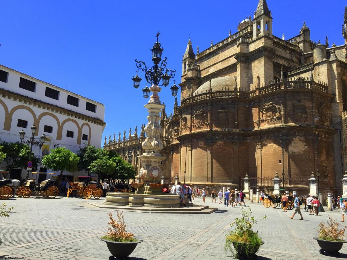 180 Home Goyeneta Luxury Sevilla Bagian luar foto