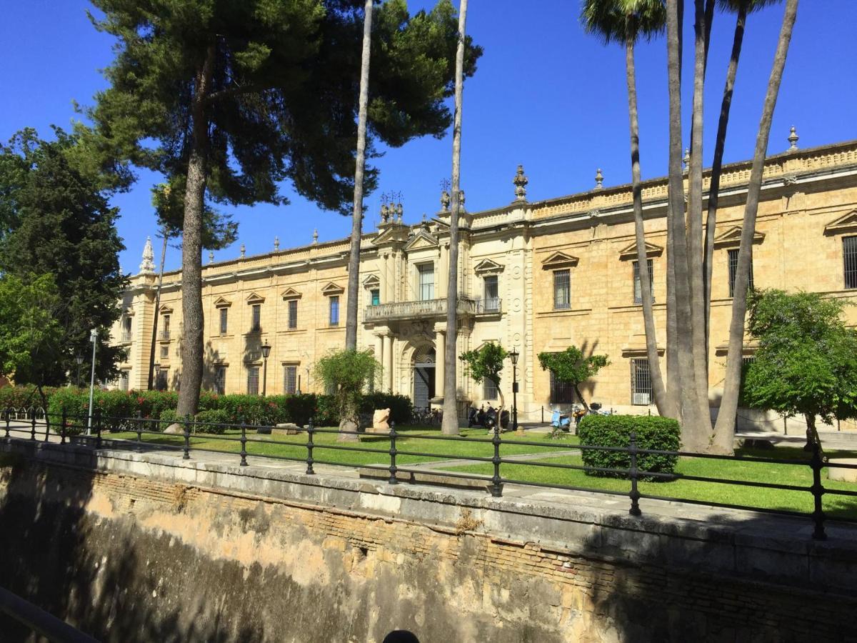 180 Home Goyeneta Luxury Sevilla Bagian luar foto