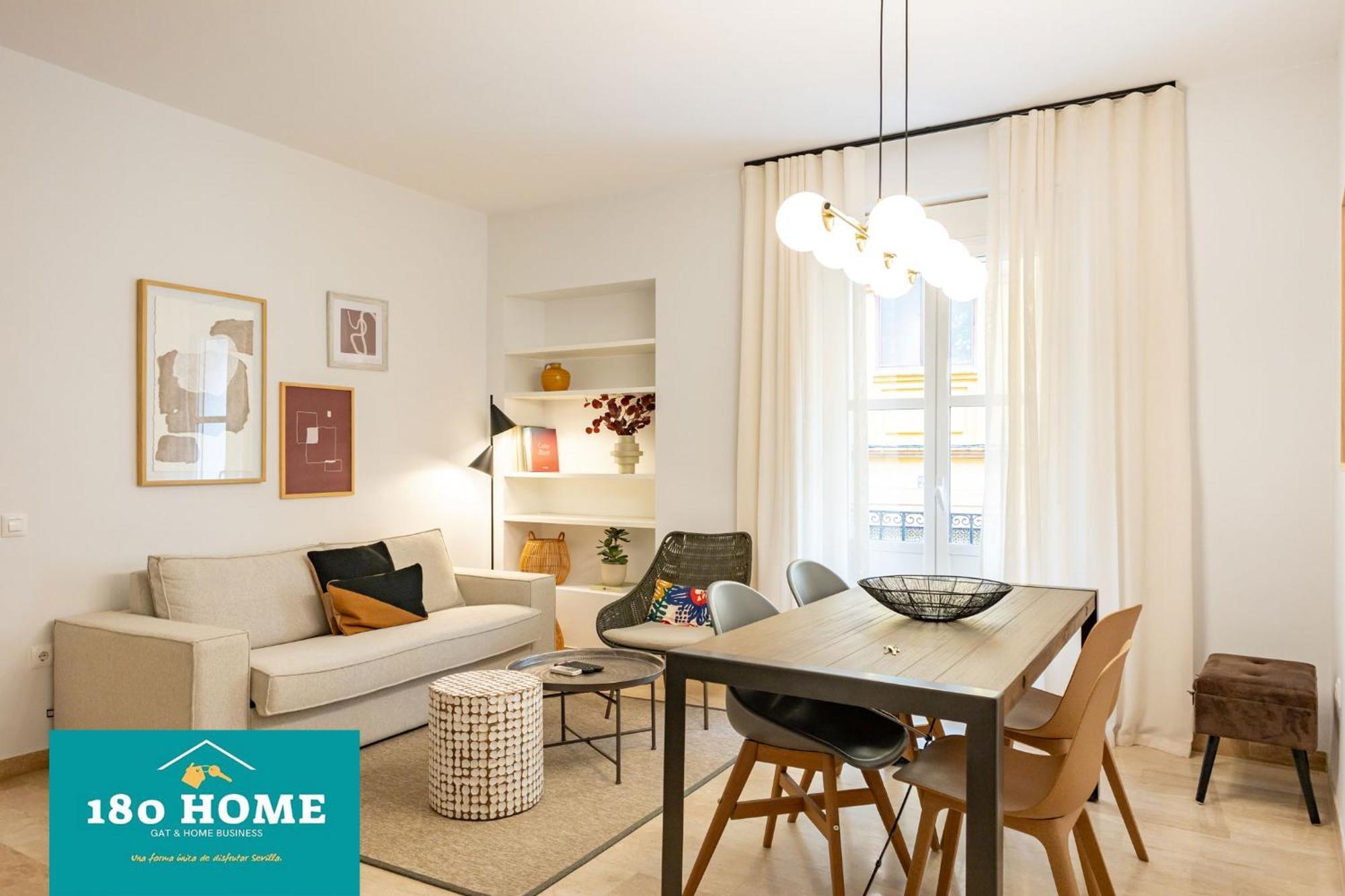 180 Home Goyeneta Luxury Sevilla Bagian luar foto
