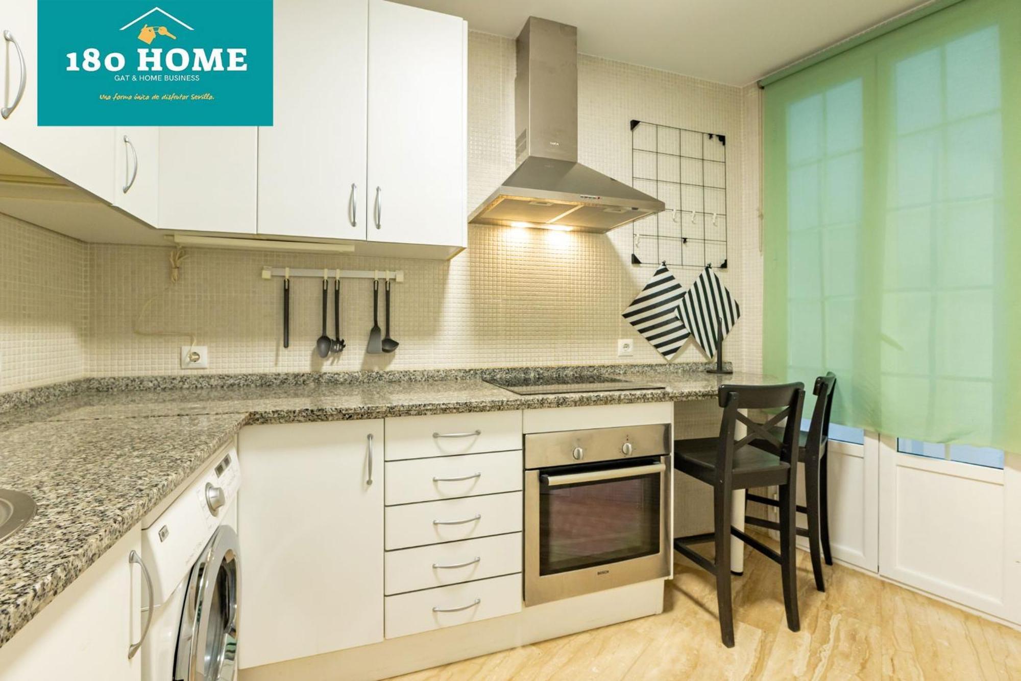 180 Home Goyeneta Luxury Sevilla Bagian luar foto