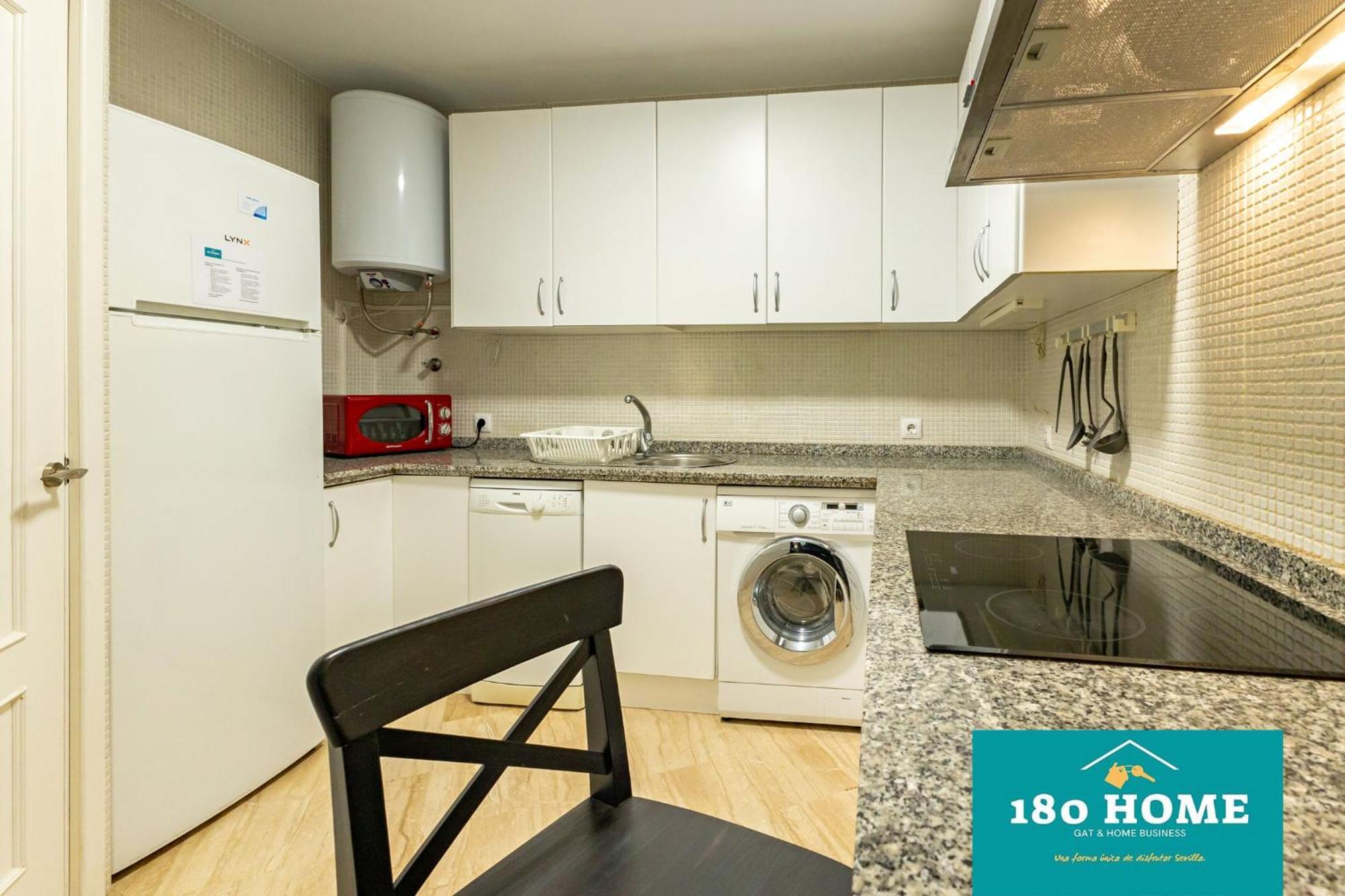 180 Home Goyeneta Luxury Sevilla Bagian luar foto