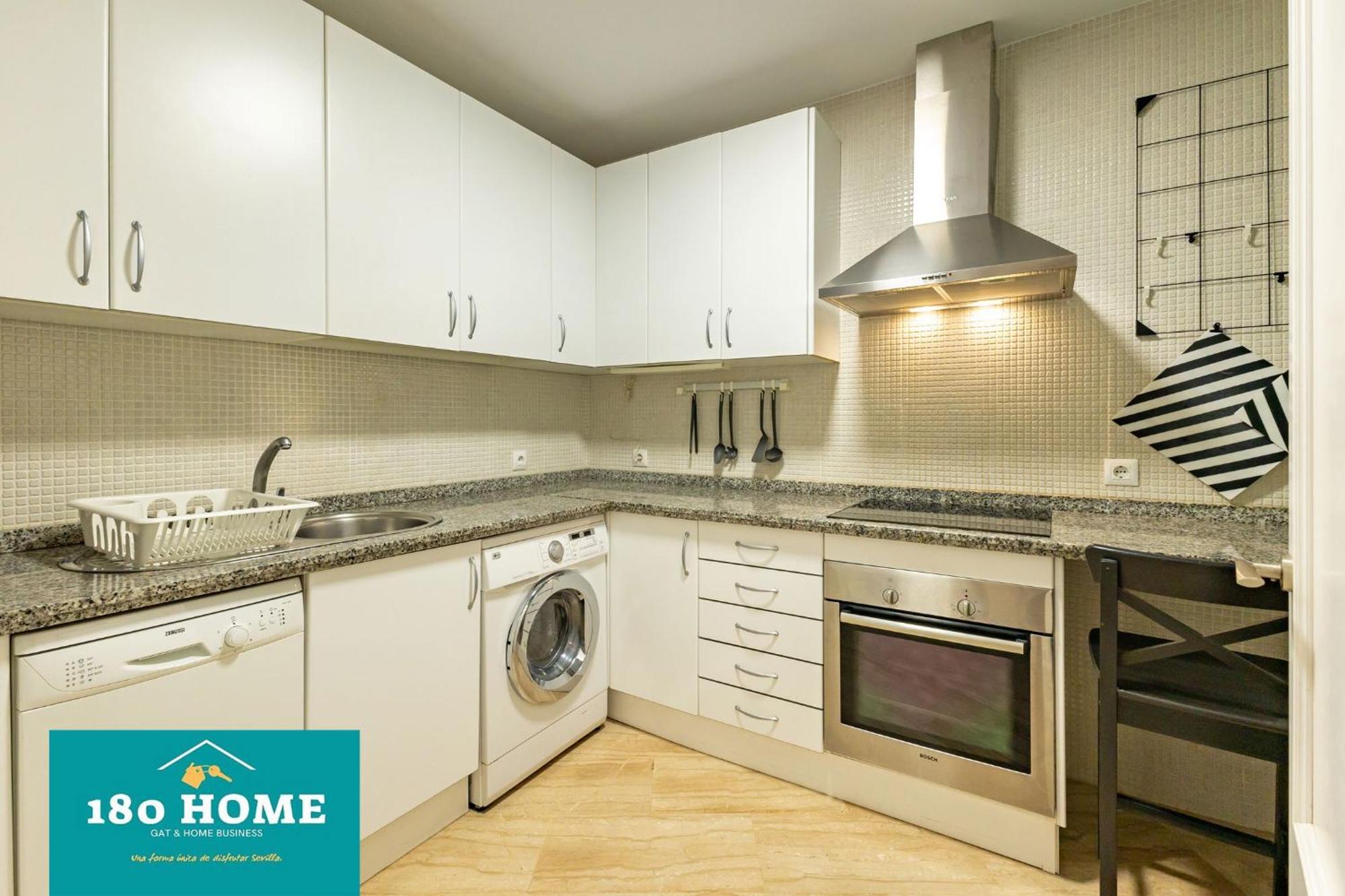 180 Home Goyeneta Luxury Sevilla Bagian luar foto